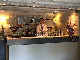 Hôtel & Restaurant Le Moulin de Chaméron, The Originals Relais (Relais