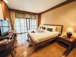 The Rim Resort
