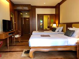 The Rim Resort