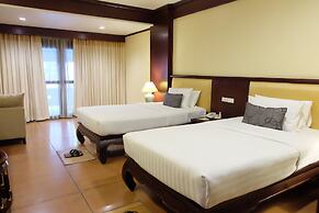 The Rim Resort