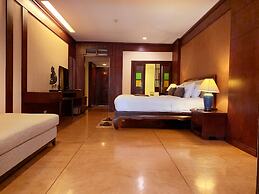 The Rim Resort
