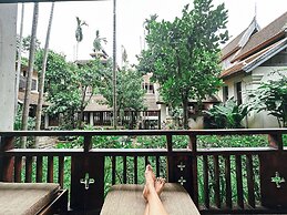 The Rim Resort