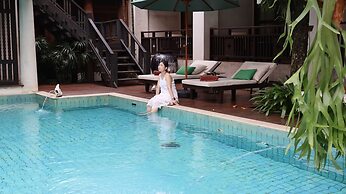 The Rim Resort