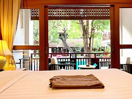 The Rim Resort