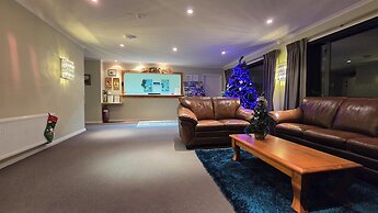 High Peaks Hotel