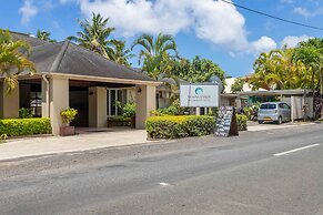 Moana Sands Beachfront Hotel