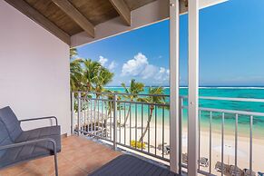 Moana Sands Beachfront Hotel