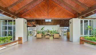 Moana Sands Beachfront Hotel