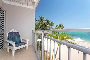 Moana Sands Beachfront Hotel