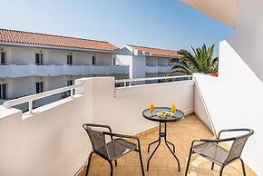 Mrs Chryssana Beach Hotel