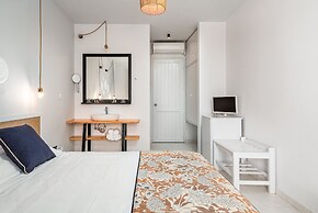 Mrs Chryssana Beach Hotel