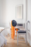 Mrs Chryssana Beach Hotel