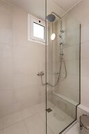 Mrs Chryssana Beach Hotel