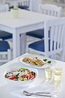 Mrs Chryssana Beach Hotel