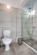 Mrs Chryssana Beach Hotel