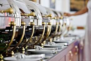 Mrs Chryssana Beach Hotel