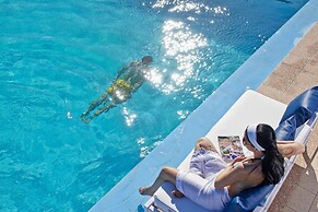 Mrs Chryssana Beach Hotel