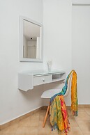 Mrs Chryssana Beach Hotel