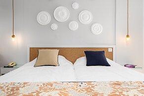 Mrs Chryssana Beach Hotel