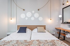 Mrs Chryssana Beach Hotel