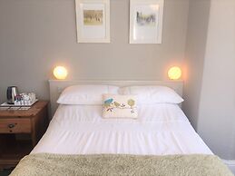 Summer Breeze Guest House