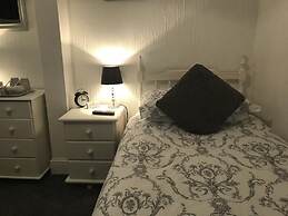 Bridgeside Guest House