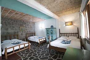 Eco Hotel Uxlabil Atitlan