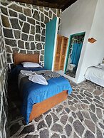 Eco Hotel Uxlabil Atitlan