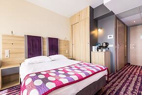 Galaxy Hotel