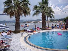 Maria' s Beach Apartments