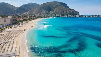 Palazzo Brunaccini Boutique Hotel