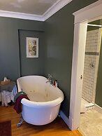 Wakamow Heights Bed & Breakfast