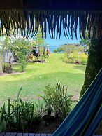 Linareva Moorea Beach Resort