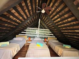 Linareva Moorea Beach Resort