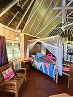 Linareva Moorea Beach Resort