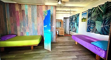 Linareva Moorea Beach Resort