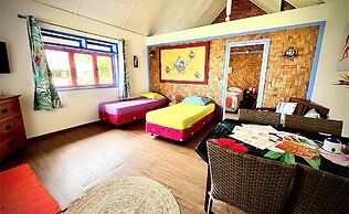 Linareva Moorea Beach Resort