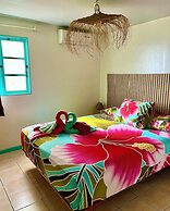 Linareva Moorea Beach Resort