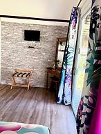 Linareva Moorea Beach Resort