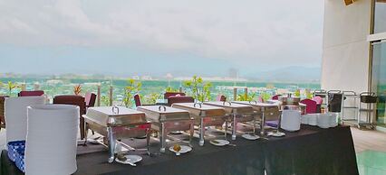 Courtyard Hotel @ 1Borneo