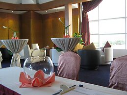 Courtyard Hotel @ 1Borneo