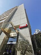 The Smallville Xpress Hotel