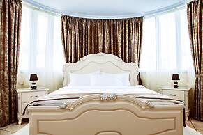 Flamingo Suites Boutique Hotel