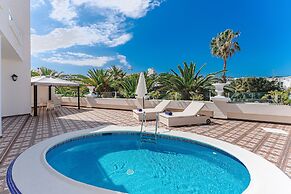 Flamingo Suites Boutique Hotel