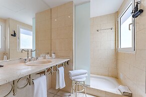 Flamingo Suites Boutique Hotel