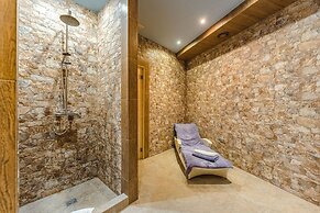 Flamingo Suites Boutique Hotel