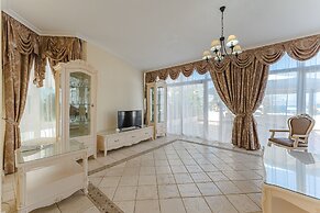 Flamingo Suites Boutique Hotel