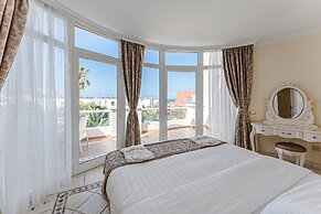 Flamingo Suites Boutique Hotel