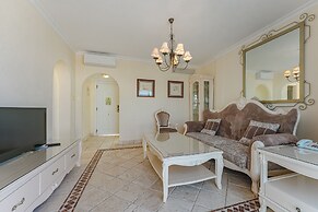 Flamingo Suites Boutique Hotel