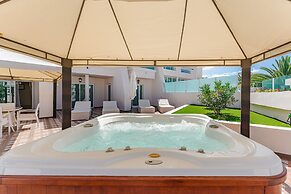 Flamingo Suites Boutique Hotel